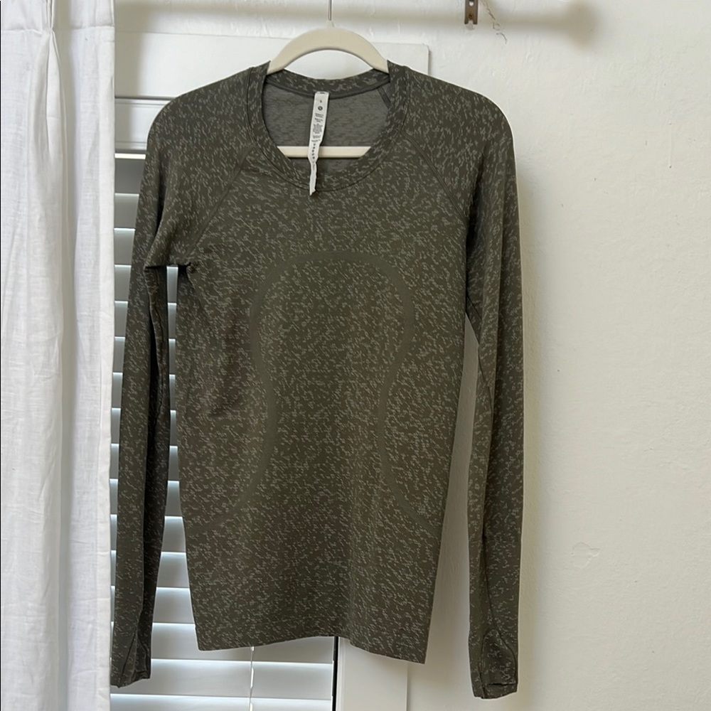 Lululemon Athletica Olive Green Top - Picture 1 of 1